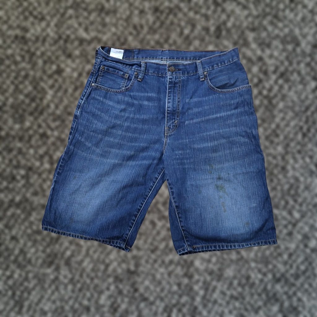 Levi's Levi's 569 Loose Fit Shorts Mens 34 Blue Denim Distressed Baggy Bermuda Casual 5-Pocket Pattern Solid Vintage: No? Size US 34 / EU 50 - 1 Thumbnail