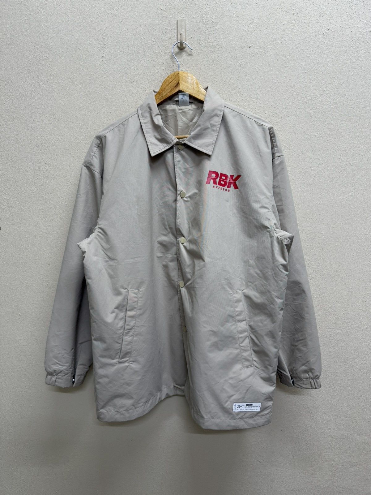 Reebok Reebok Graphic by BlackEyePatch Shipment Worker Coach Jackeg Size US L / EU 52-54 / 3 - 20 Thumbnail