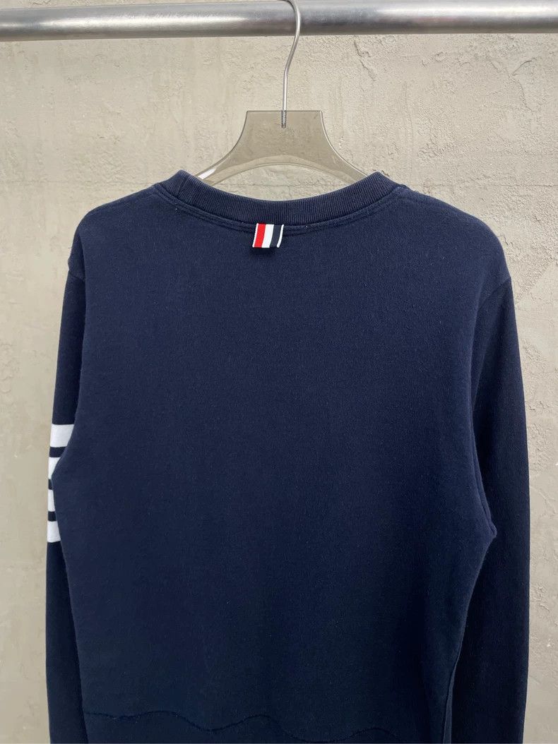 Thom Browne Thom browne Dark blue four-striped round-neck sweatshirt 25 Size US M / EU 48-50 / 2 - 4 Thumbnail