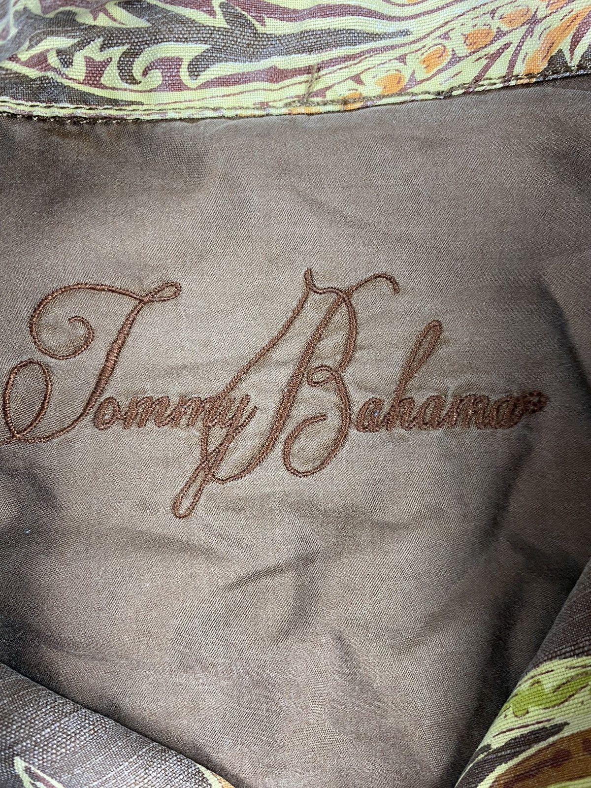 Tommy Bahama Vintage Tommy Bahama Crazy Hawaii Shirt Size M Size US M / EU 48-50 / 2 - 6 Thumbnail