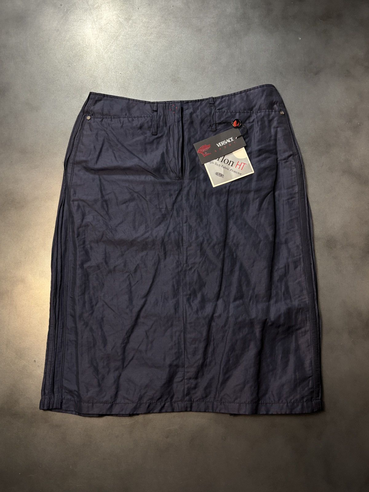 Versace × Vintage Vintage Versace Sport Skirt Nylon 2000s 1990s Deadstock Size 28" / US 6 / IT 42 - 16 Thumbnail