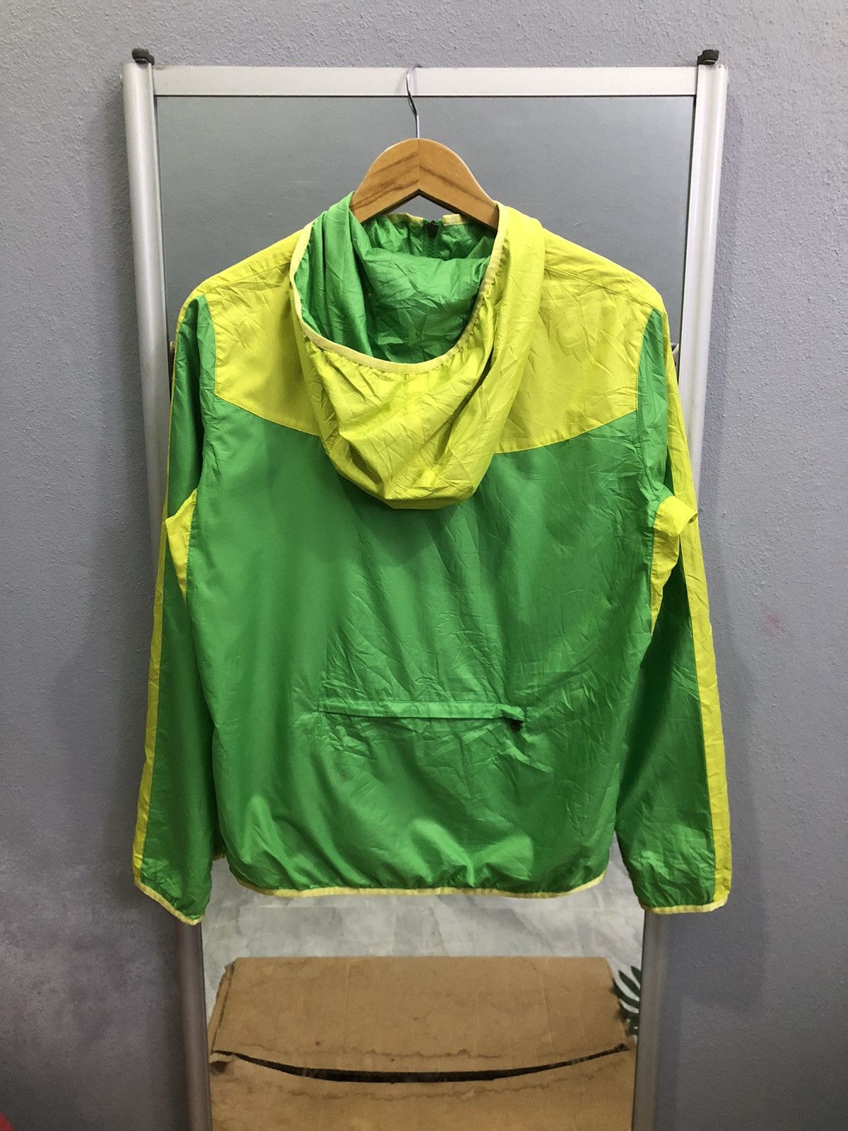 Puma Puma Neon Green / Yellow Windbreaker Jacket Size US S / EU 44-46 / 1 - 11 Thumbnail