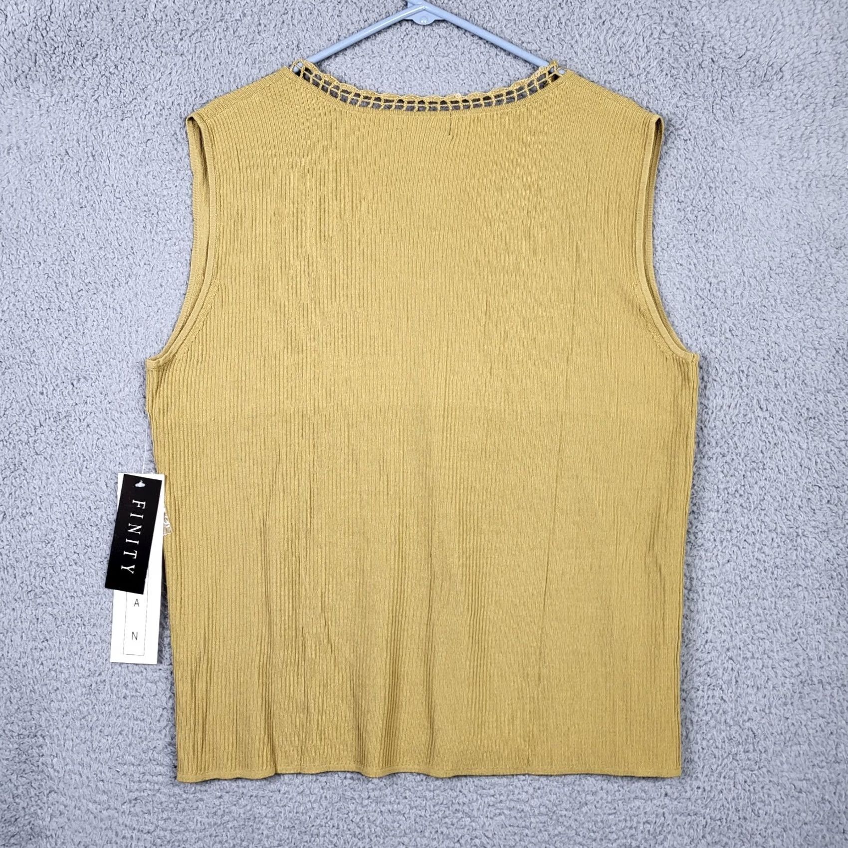 Vintage FINITY Tank Top Womens 1X Tan Ribbed Sleeveless V-Neck Casual Basic All Seasons Knit Shirt 1X Womens Tan Ribbed Sleeveless Tank Top Size 1X NEW Size XL / US 12-14 / IT 48-50 - 5 Thumbnail