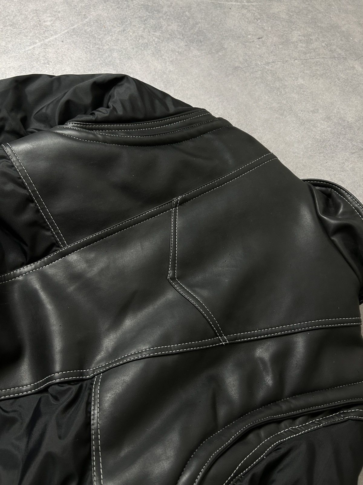 Vera Pelle Vintage Vera Pelle leather with nylons bombers jacket 00s Size US L / EU 52-54 / 3 - 11 Thumbnail