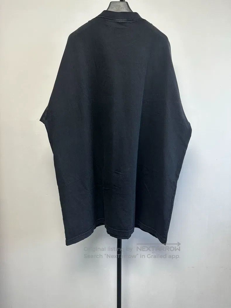 Balenciaga Balenciaga Apple Logo Printed Crew Neck Short Sleeve Size US M / EU 48-50 / 2 - 2 Thumbnail