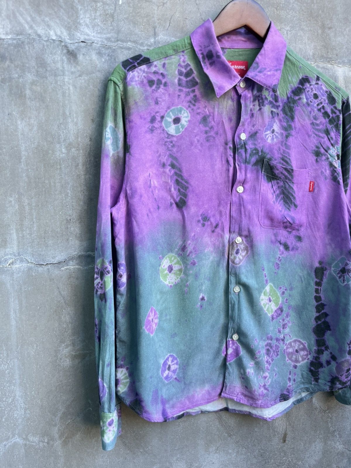 Supreme FW19 Batik Print Rayon Shirt Size US S / EU 44-46 / 1 - 2 Thumbnail