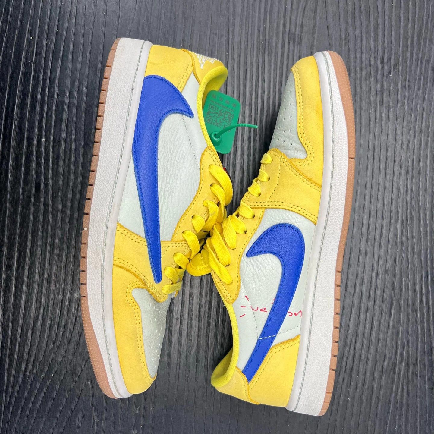 Nike AJ1 Low Yellow Barb 7.0 40 New With Box Size US 7 / EU 40 - 3 Thumbnail
