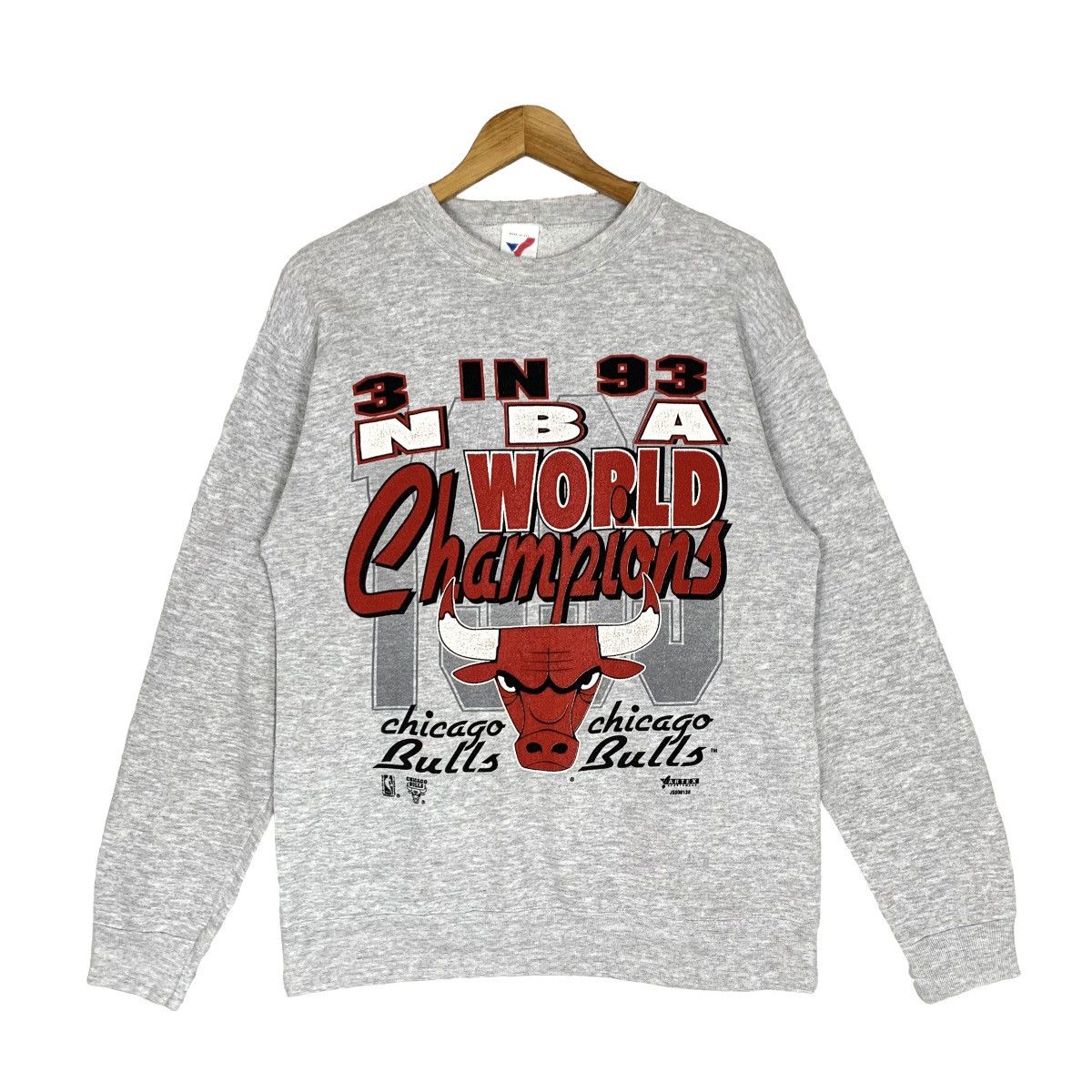 Vintage 90s Artex Sportswear Chicago Bulls TM NBA Sweatshirt