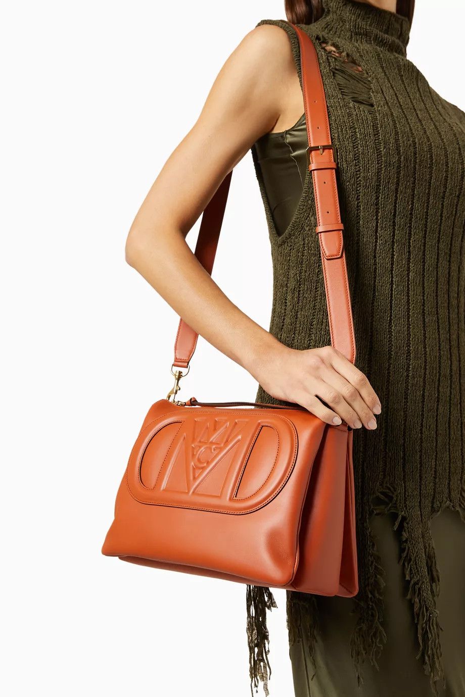 o1mt1gz0425 Size: OS / Crossbody Bag in Brown