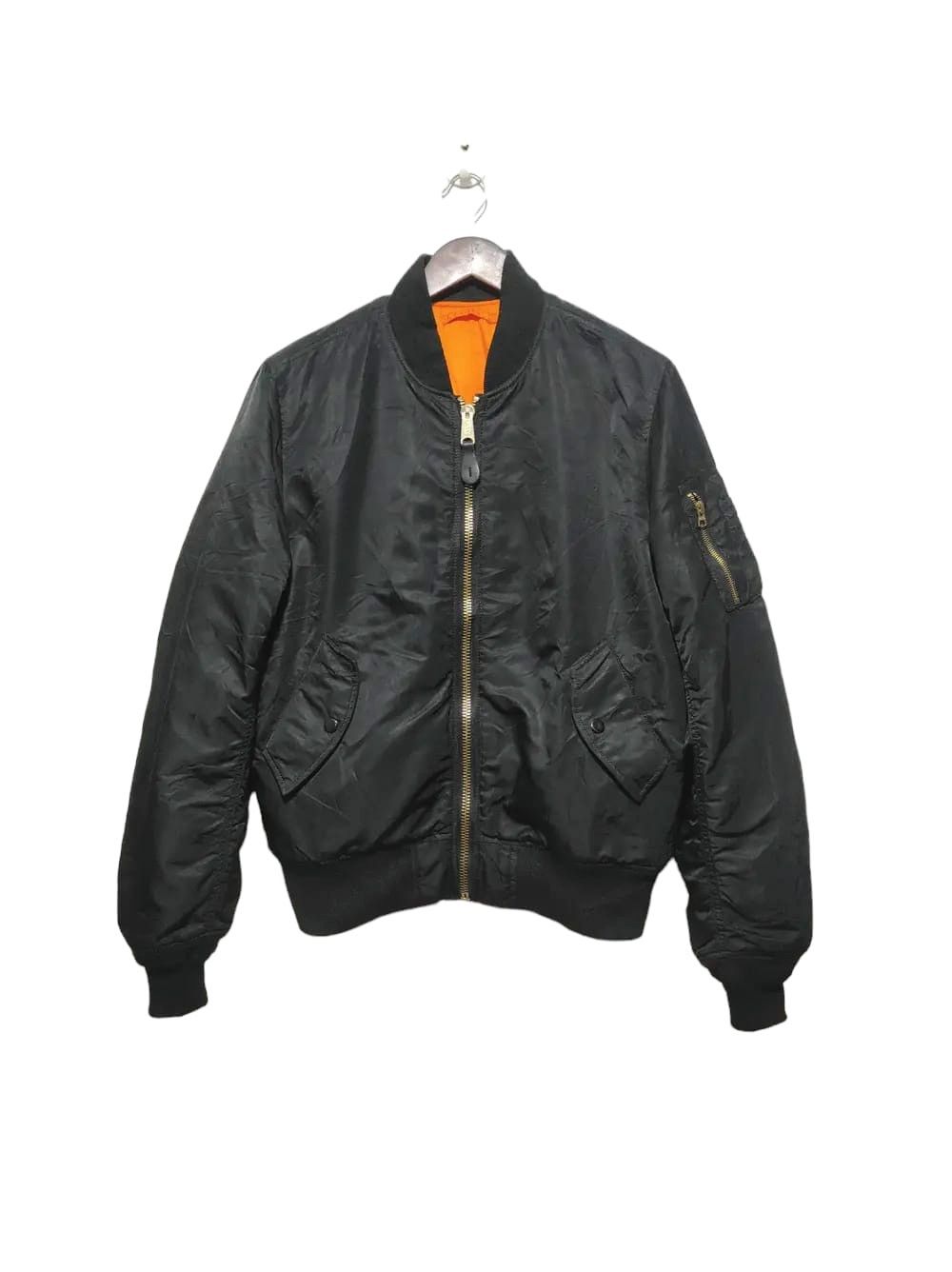 Alpha Industries Vintage Alpha Industries Riversible MA-1 Bomber Jacket Black Size US L / EU 52-54 / 3 - 1 Thumbnail
