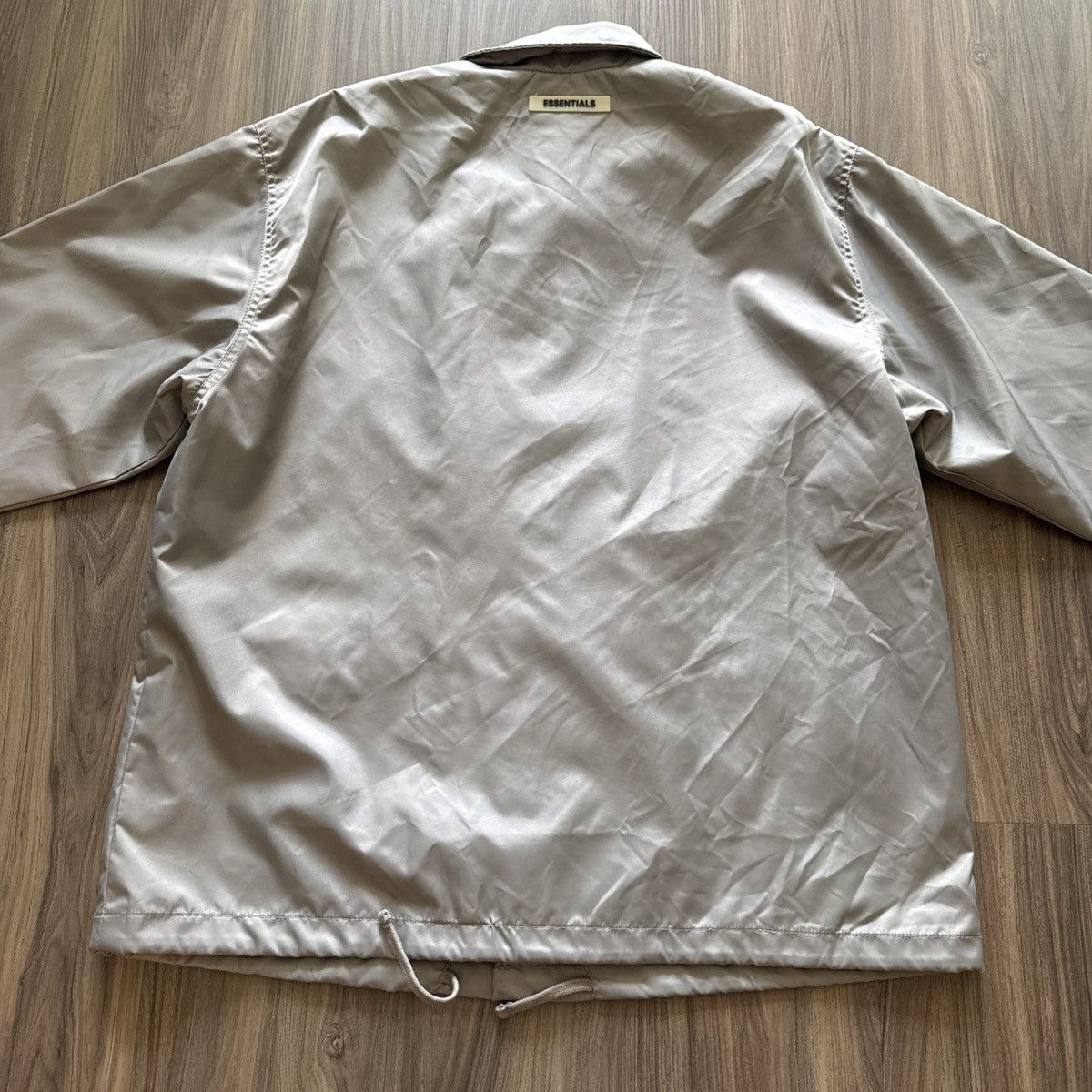 Essentials Fear of God Essentials Coach Jacket Gray Nylon Size S Size US S / EU 44-46 / 1 - 10 Thumbnail