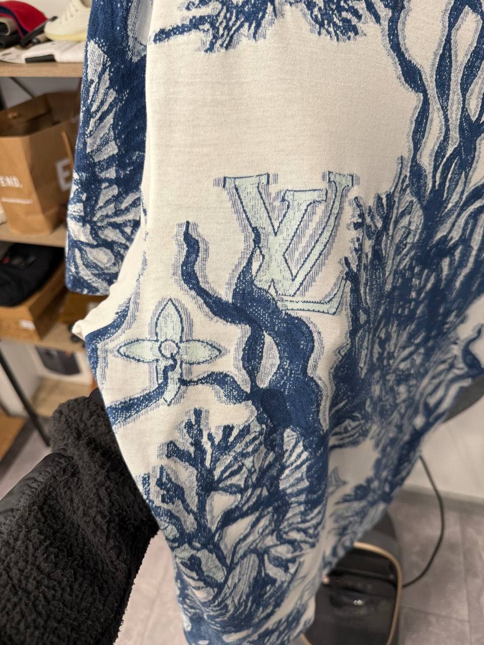 Louis Vuitton Louis Vuitton Knit T-Shirt Size US XL / EU 56 / 4 - 6 Thumbnail