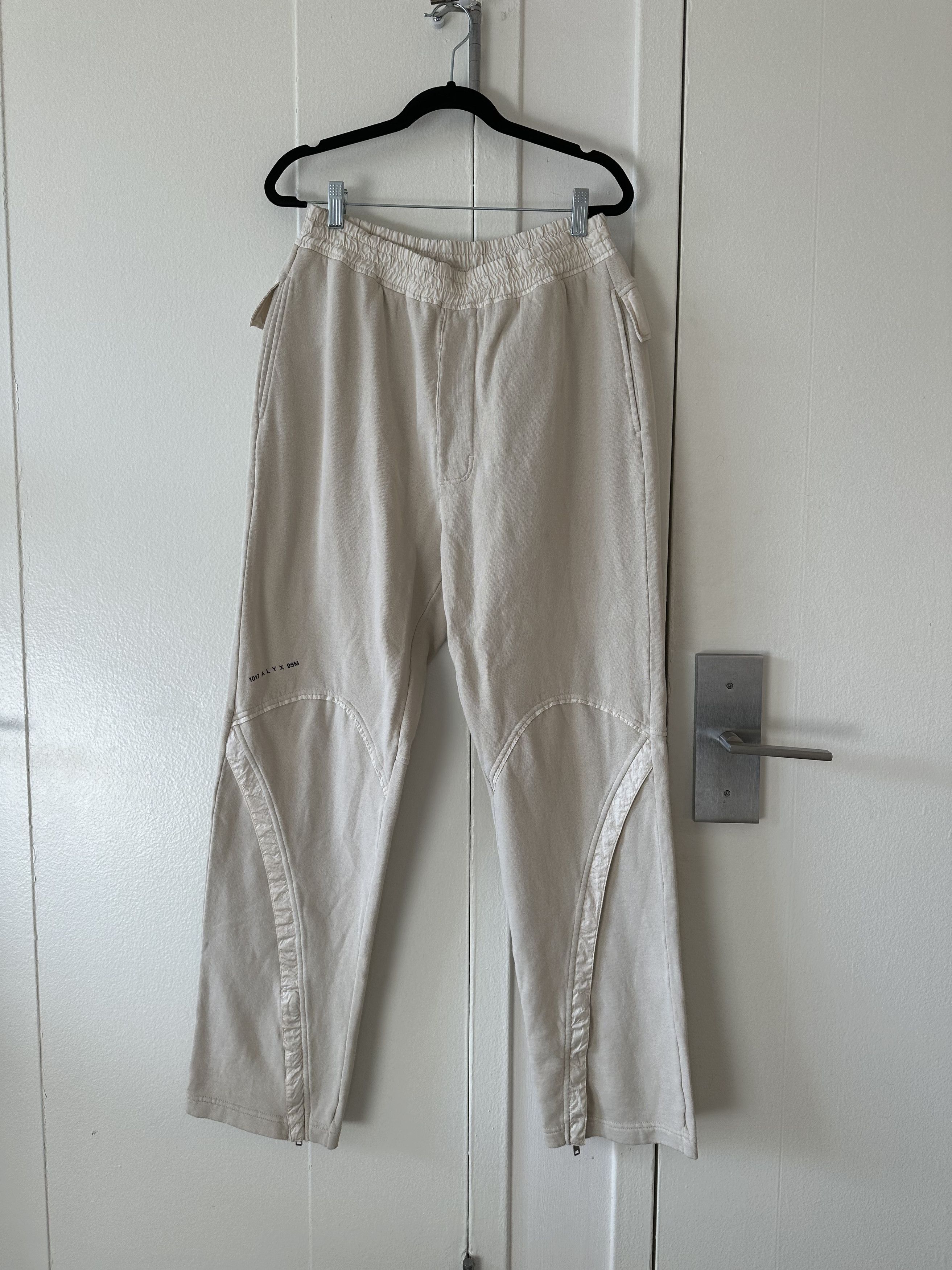 1017 ALYX 9SM 1017 ALYX 9SM Paneled Lounge Pants Size US 32 / EU 48 - 1 Thumbnail