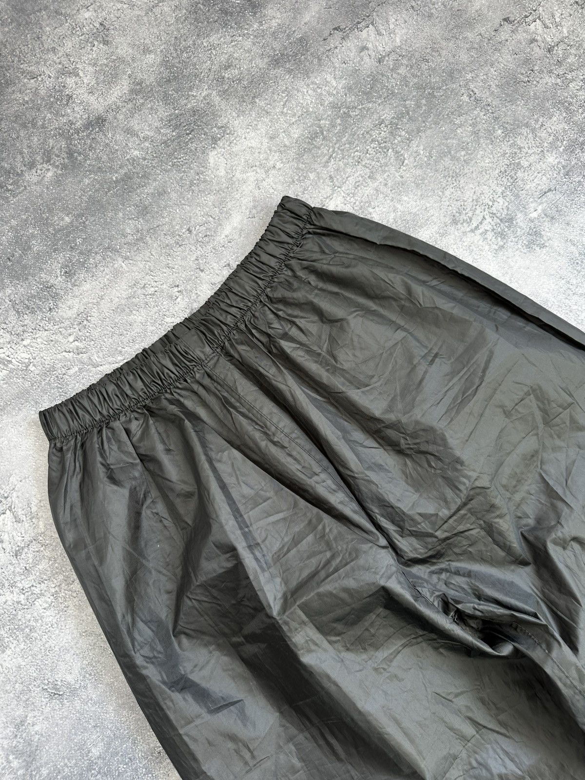Japanese Brand Japanese Nylon Metal Type Carbon Black Baggy Pants Rare y2k Size US 33 - 6 Thumbnail