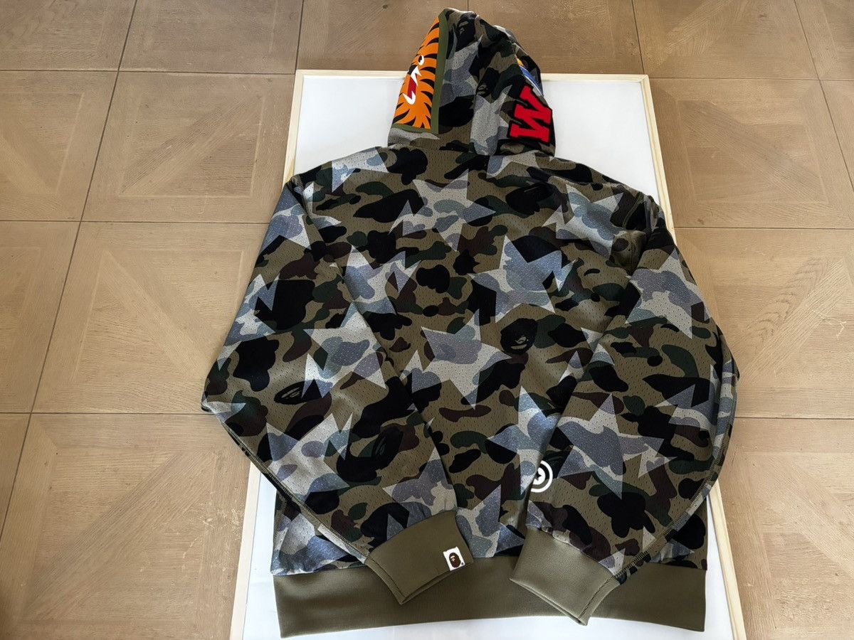 Bape Ape bape sta over print 1st camo mesh shark cropped hoodie Size US L / EU 52-54 / 3 - 14 Thumbnail