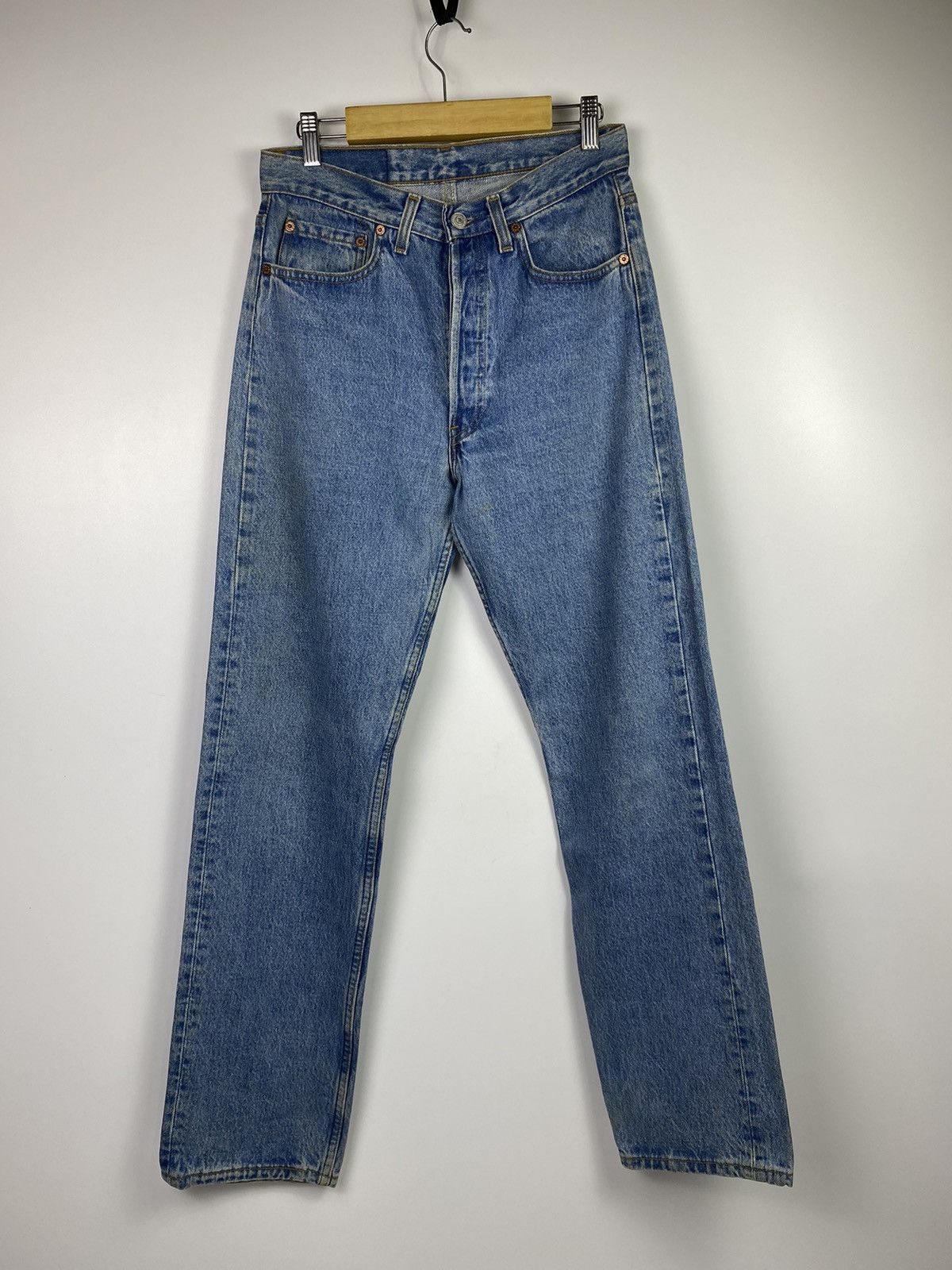 Levi's Vintage Clothing size 29x32 vintage 90s levis 501 blue jeans pant Size US 29 - 2 Thumbnail