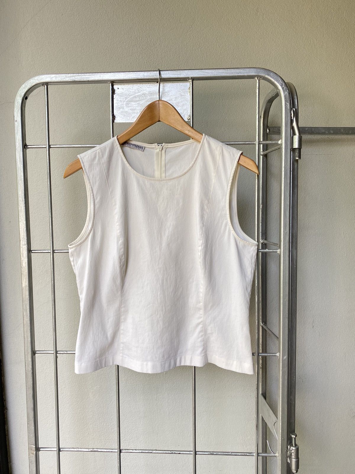 Emporio Armani Emporio Armani sleeveless white blouse Size ONE SIZE - 1 Thumbnail