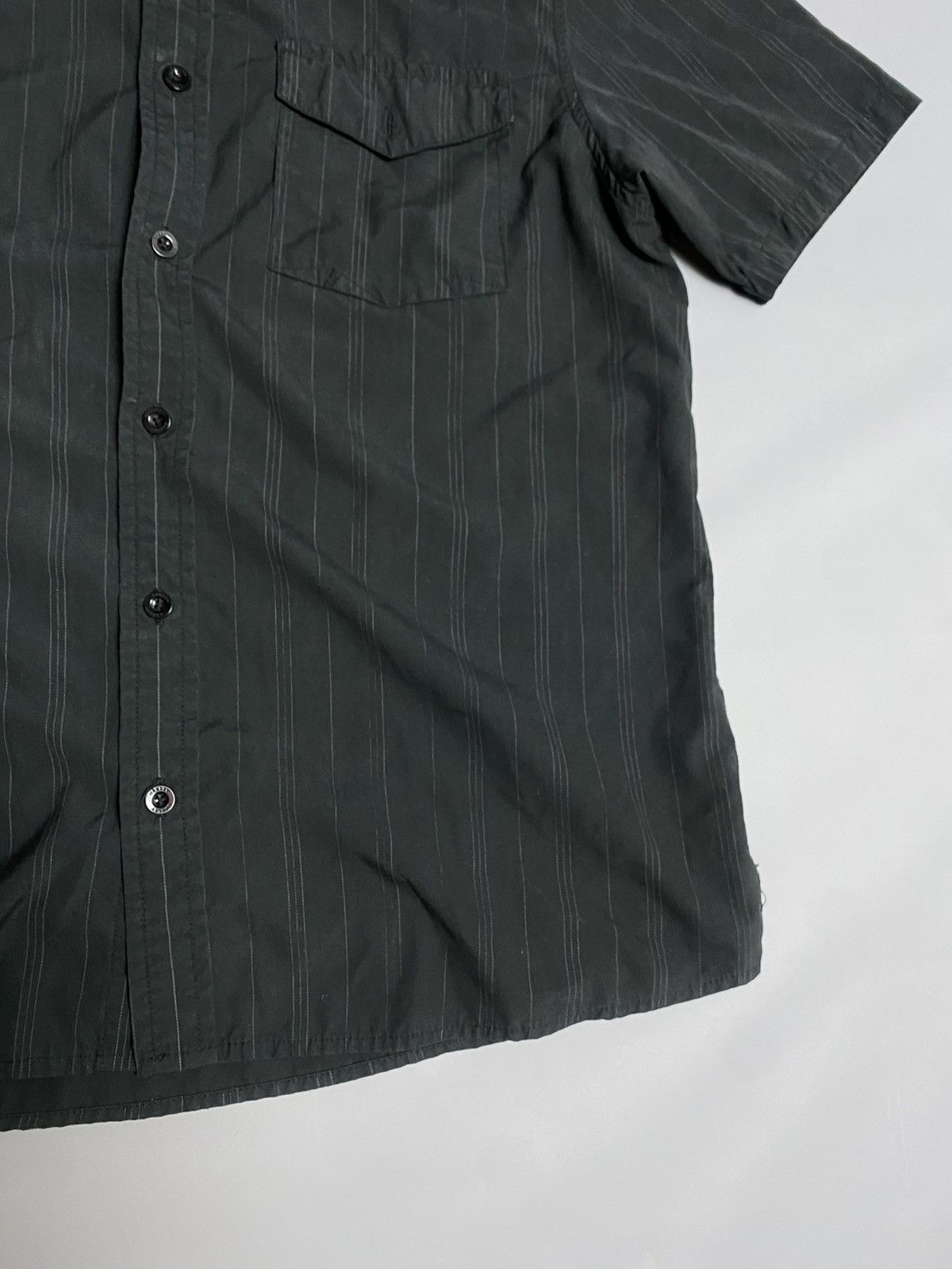 Oakley Oakley DSGN RVLCM SPR’09 Black Striped Short Sleeve Shirt L Size US L / EU 52-54 / 3 - 8 Thumbnail