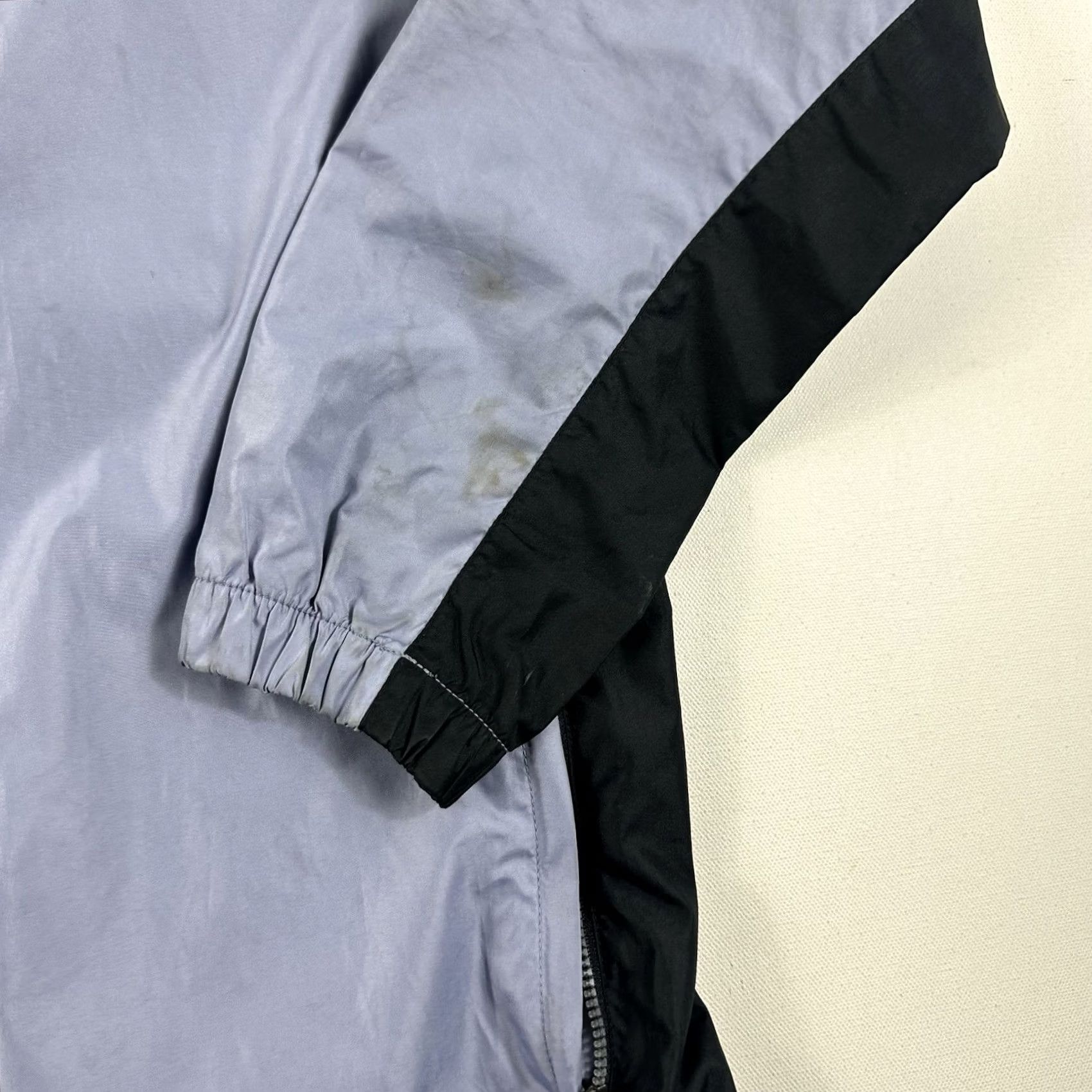 Nike VINTAGE Nike Windbreaker Jacket Womens Small Reflective Full Zip Activewear Running & Jogging, Walking, Gym & Training Size S / US 4 / IT 40 - 5 Thumbnail