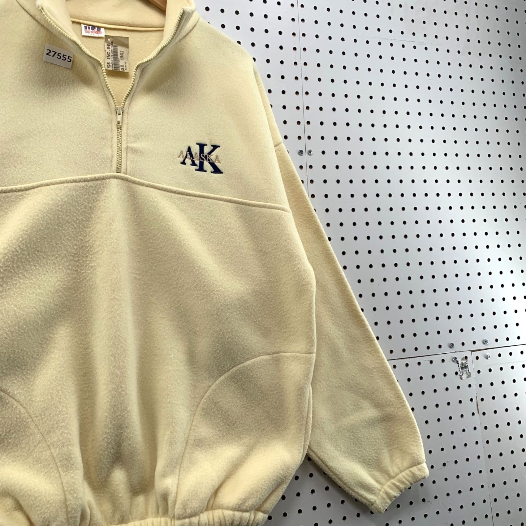 Vintage VINTAGE USA Alaska 1/4 Zip Fleece Pullover Beige Mens XL Embroidered Sweater Size US XL / EU 56 / 4 - 4 Thumbnail