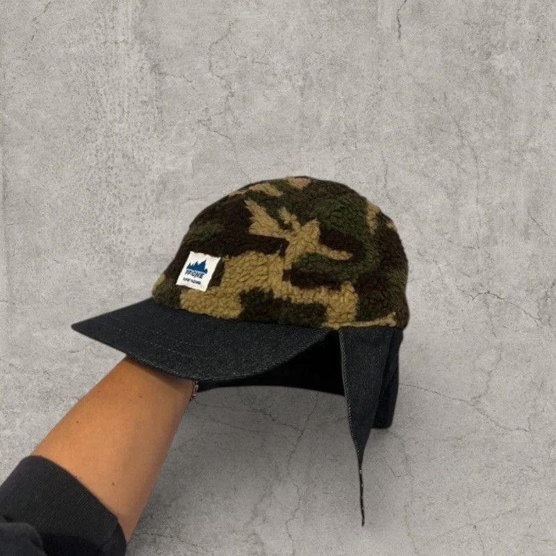 Japanese Brand Ear flap trapper Russian winter hat in khaki camo. One size Size ONE SIZE - 3 Thumbnail