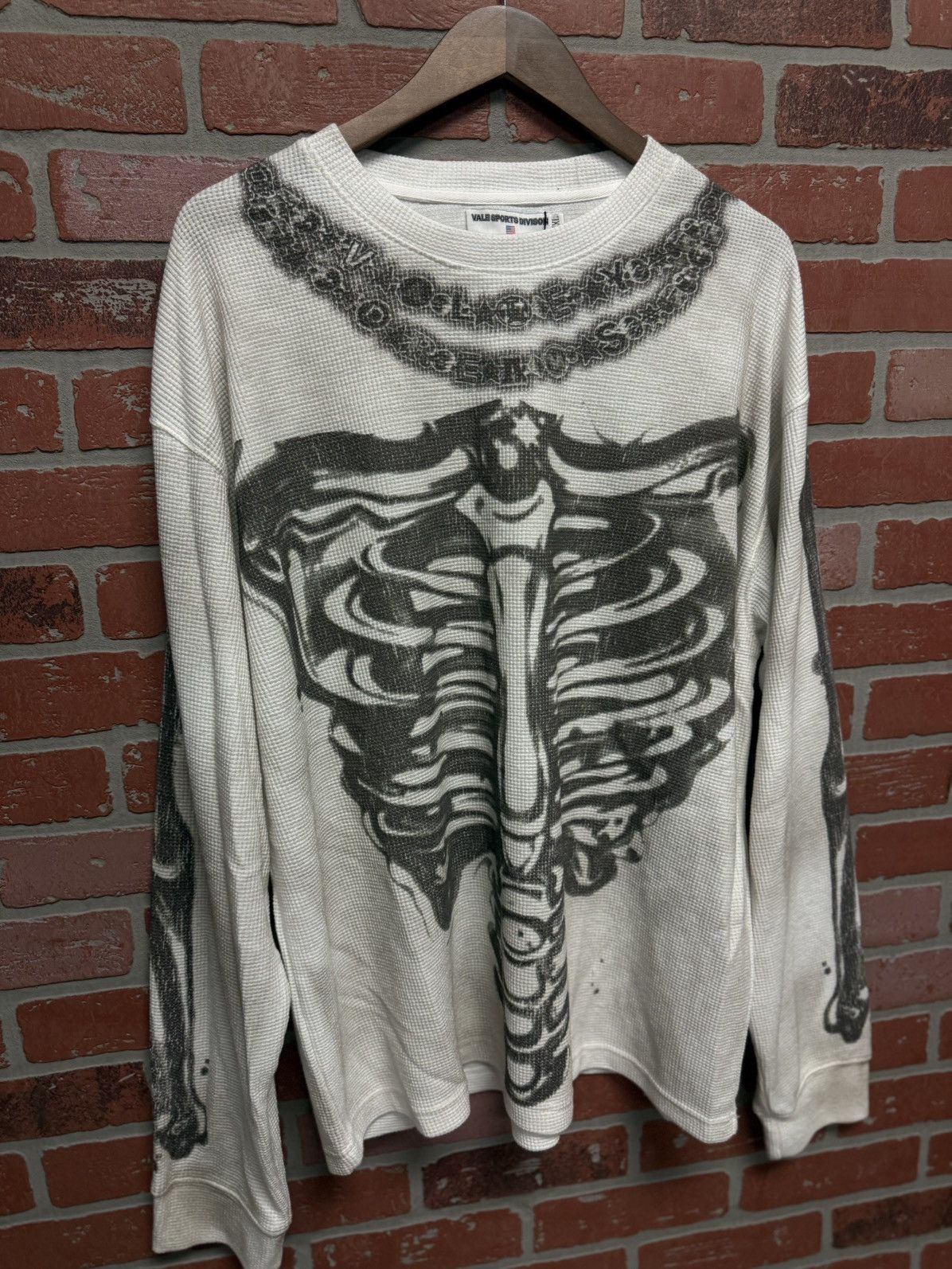 Vale Valley Long Sleeve Bone Tee Shirt Size XXL (New) Size US XXL / EU 58 / 5 - 2 Thumbnail