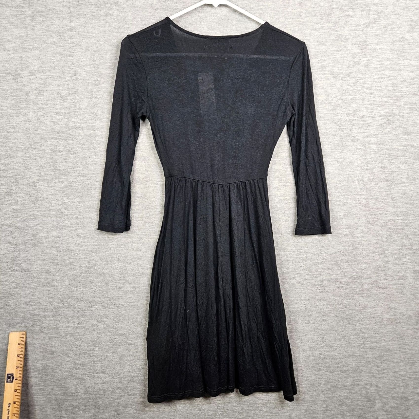 Urban Outfitters URBAN OUTFITTERS Women's Black Casual Dress V-Neck 3/4 Sleeve Size XS NEW Size XS / US 0-2 / IT 36-38 - 2 Thumbnail