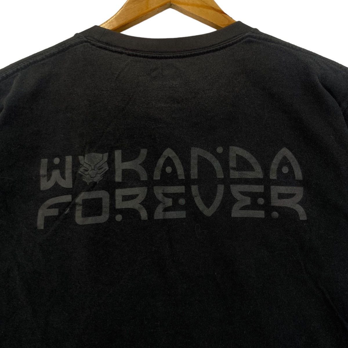 Uniqlo UNIQLO x MARVEL UNIVERSE Wakanda Forever Tee Shirt Size L / US 10 / IT 46 - 5 Thumbnail