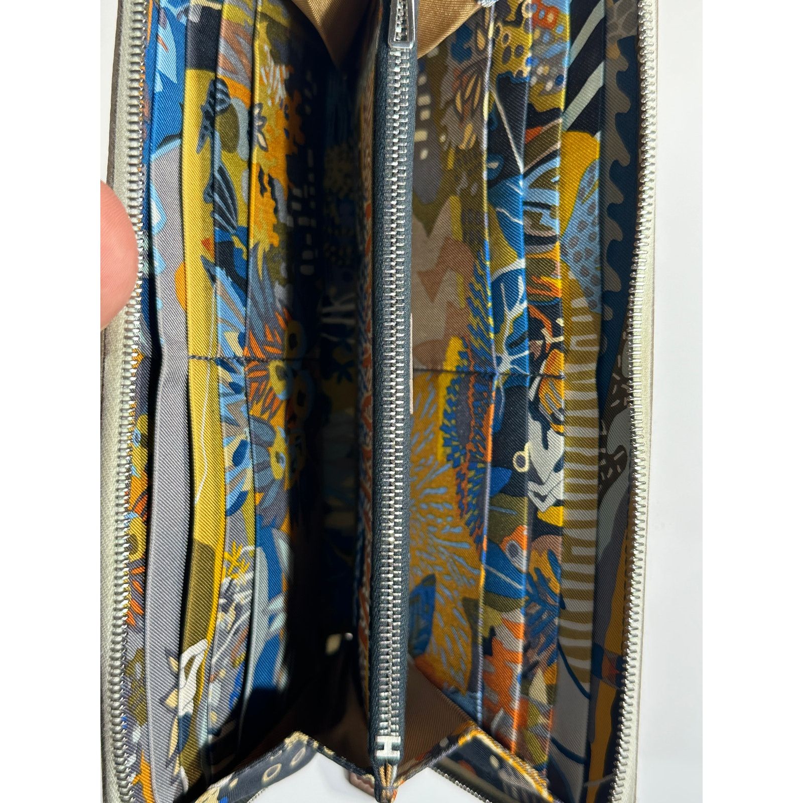 Hermes HERMES Silk'In Classique Long Wallet Off White Zip Around Size ONE SIZE - 12 Thumbnail