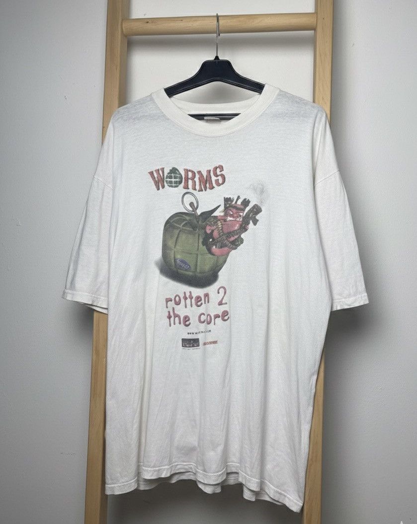 Vintage Vintage 90s Worms 2 Rotten 2 Microsoft game T-Shirt XL Size US XL / EU 56 / 4 - 1 Thumbnail