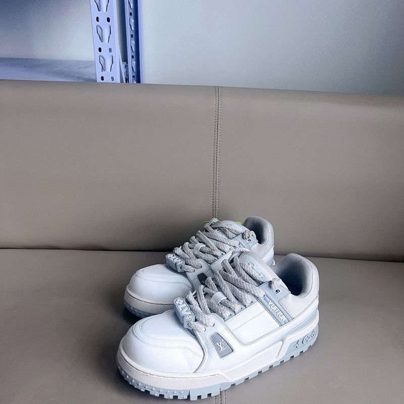 Louis Vuitton Trainer Low-Top Sneakers for Men 0079