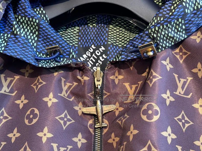 Louis Vuitton Louis Vuitton Monogram & Damier reversible windproof jacke Size US M / EU 48-50 / 2 - 7 Thumbnail