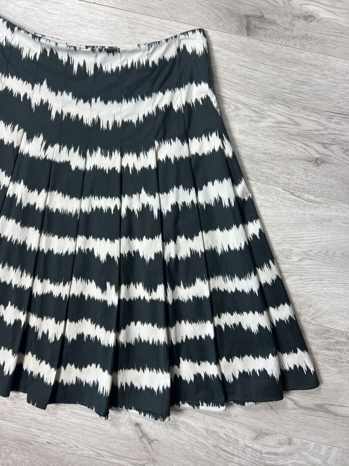 Prada Prada Milano 2013 Striped Skirt Size 40 Size 27" / US 4 / IT 40 - 13 Thumbnail
