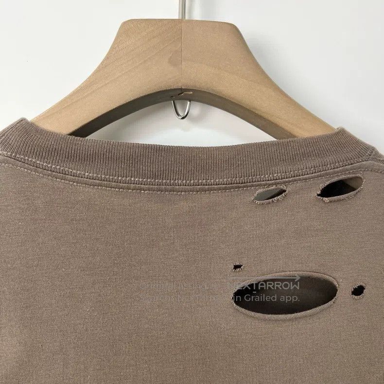 Balenciaga Balenciaga Large hole logo letter print round-neck T-shirt Size US XS / EU 42 / 0 - 5 Thumbnail