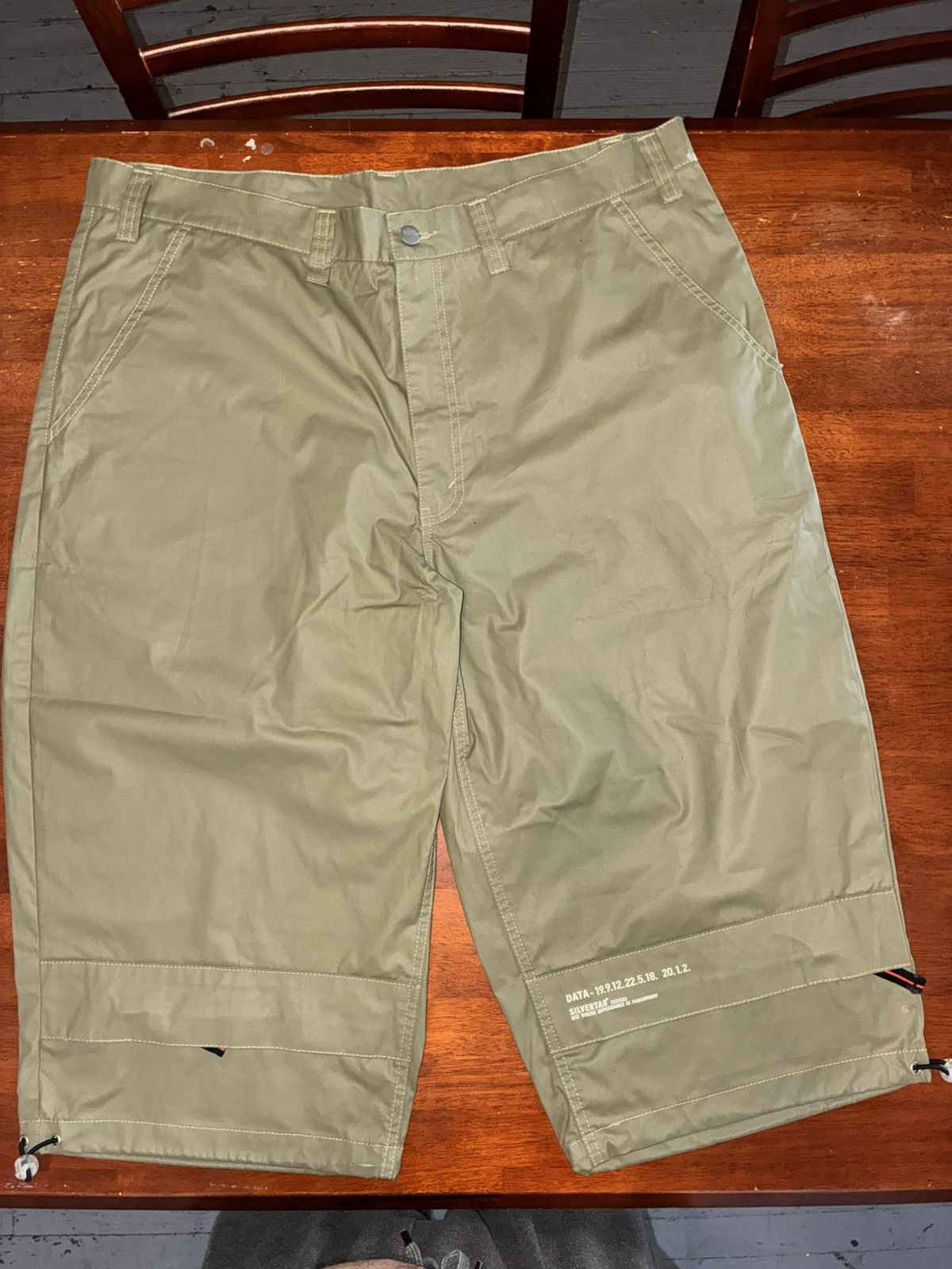 Levi's Y2K Levi’s Silvertab Super Wide Leg Baggy Shorts Size 40 Size US 40 / EU 56 - 1 Thumbnail