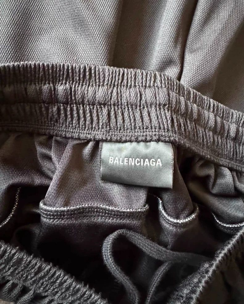 Balenciaga Balenciaga size XS 3B Sports Manchester United Rainbow Emb Size US 27 - 3 Thumbnail