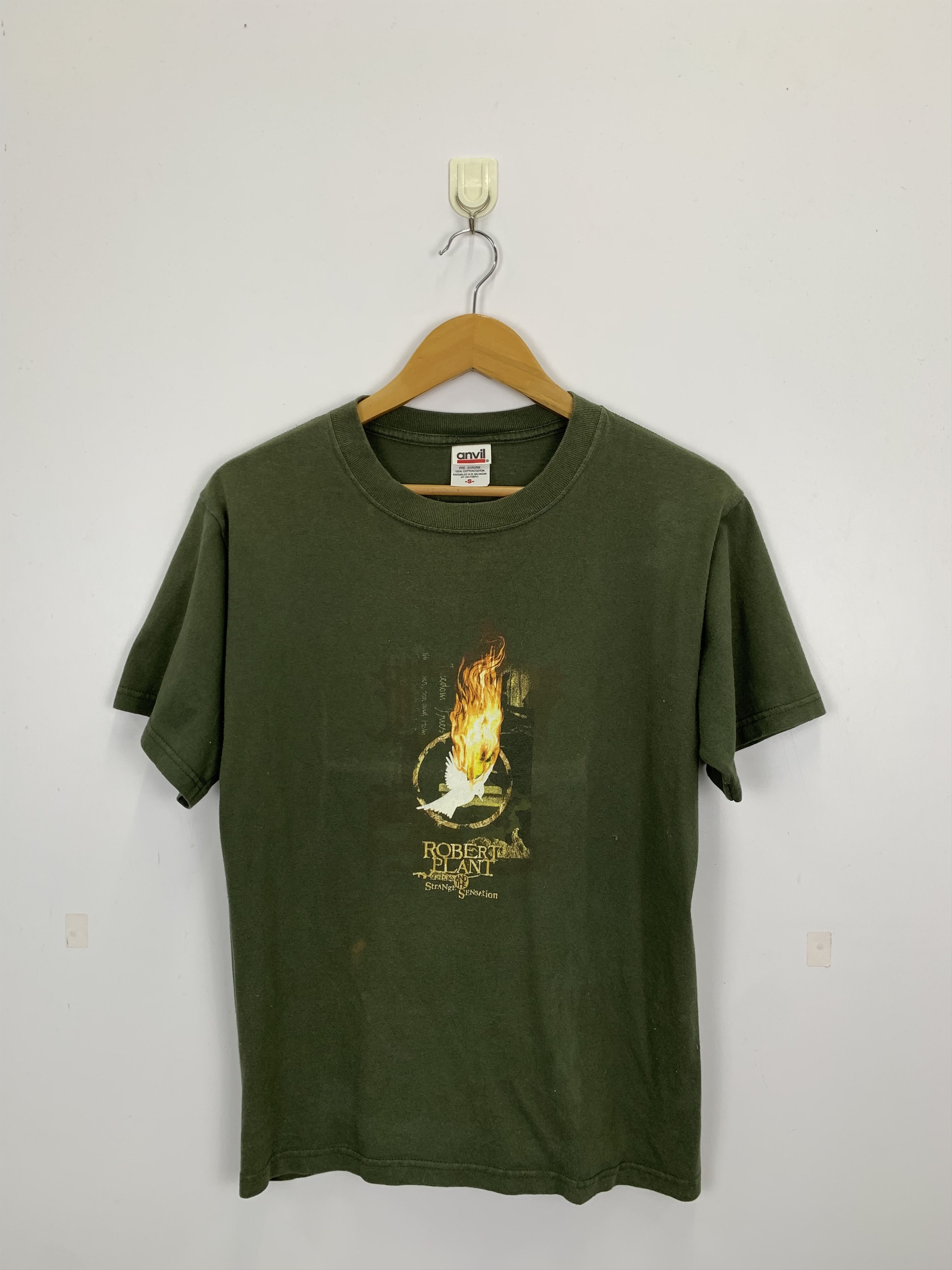 Band Tees × Led Zeppelin × Vintage Vintage Robert Plant Led Zeppelin T Shirt TA0192 Size US S / EU 44-46 / 1 - 1 Thumbnail