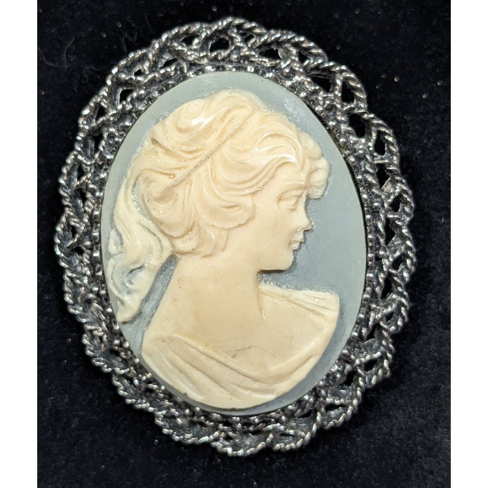 Other Vintage Victorian Style Blue And Silver Tone Cameo Brooch/Pe Size ONE SIZE - 3 Thumbnail