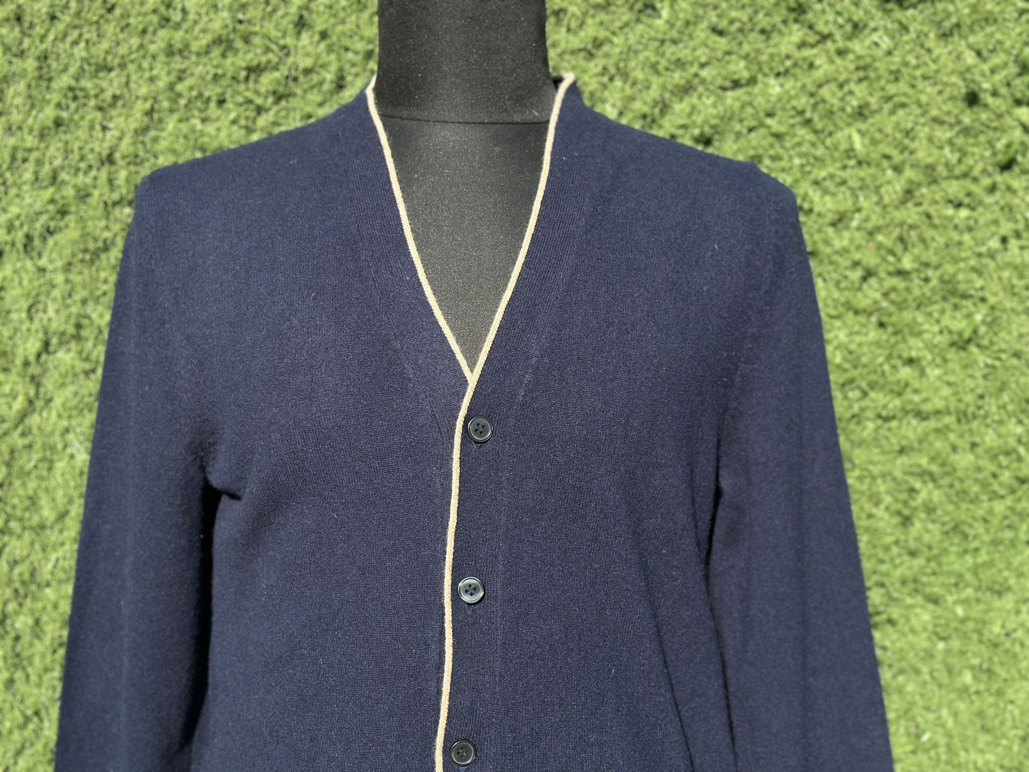 Iris von Arnim IRIS VON ARNIM 100% Cashmere V Neck Cardigan Sweater Size M Size M / US 6-8 / IT 42-44 - 2 Thumbnail