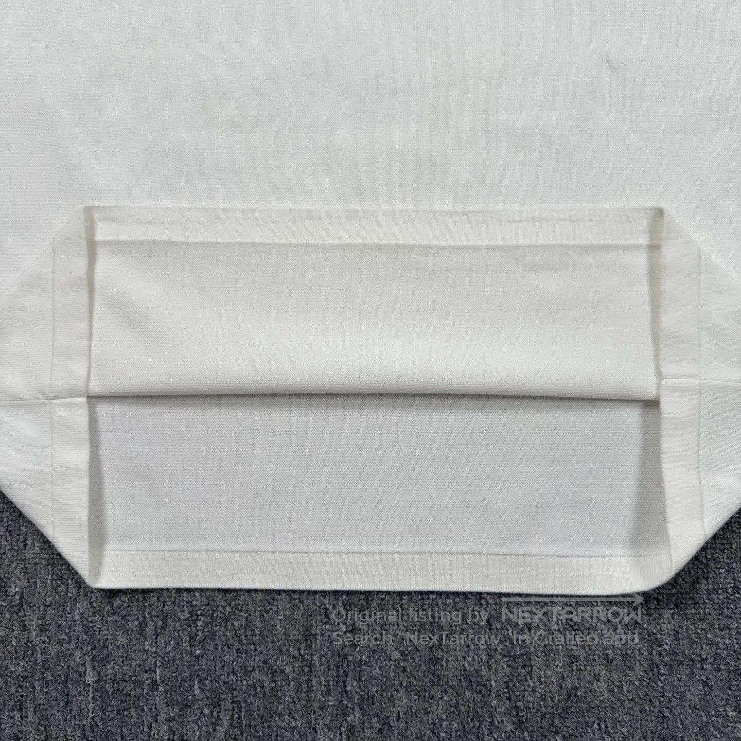 Louis Vuitton LV 25 White Embossed Leather Patch Short-Sleeve. Size US M / EU 48-50 / 2 - 6 Thumbnail