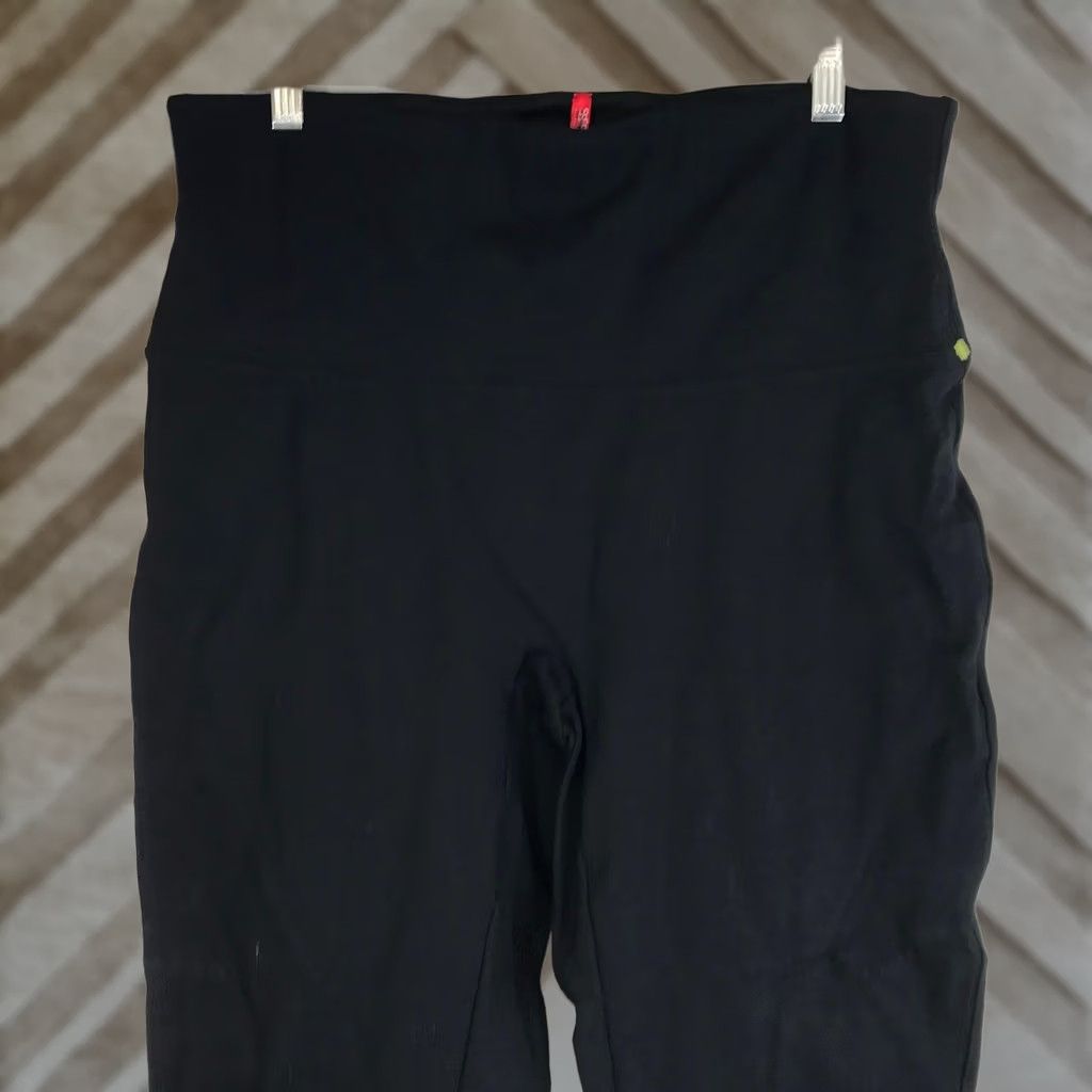 Spanx SPANX by Sara Blakely Pants Leggings Black High Waisted Ponte Knit 1X Womens Size 40" / US 18 - 1 Thumbnail