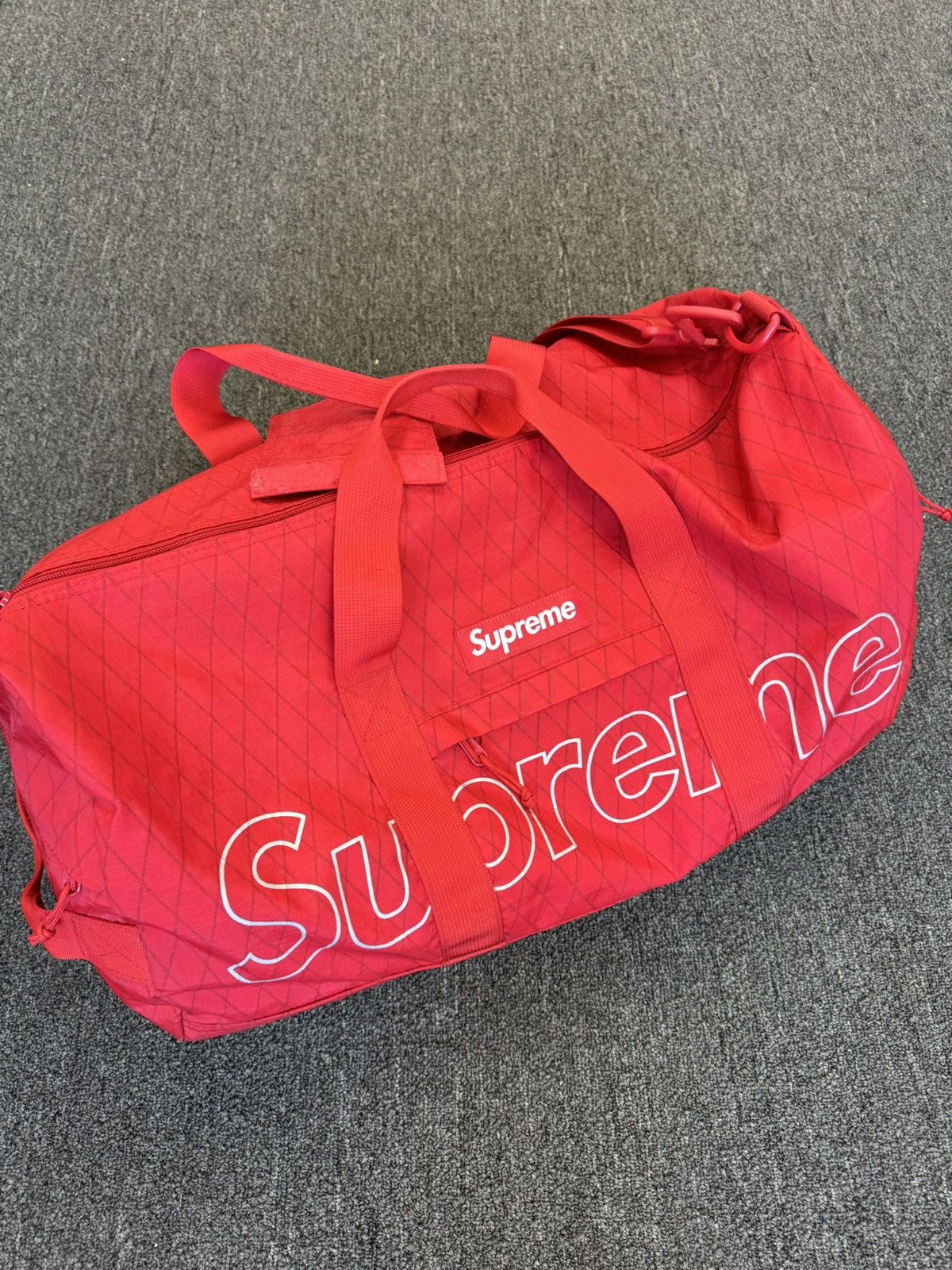 Supreme duffle fw18 sale