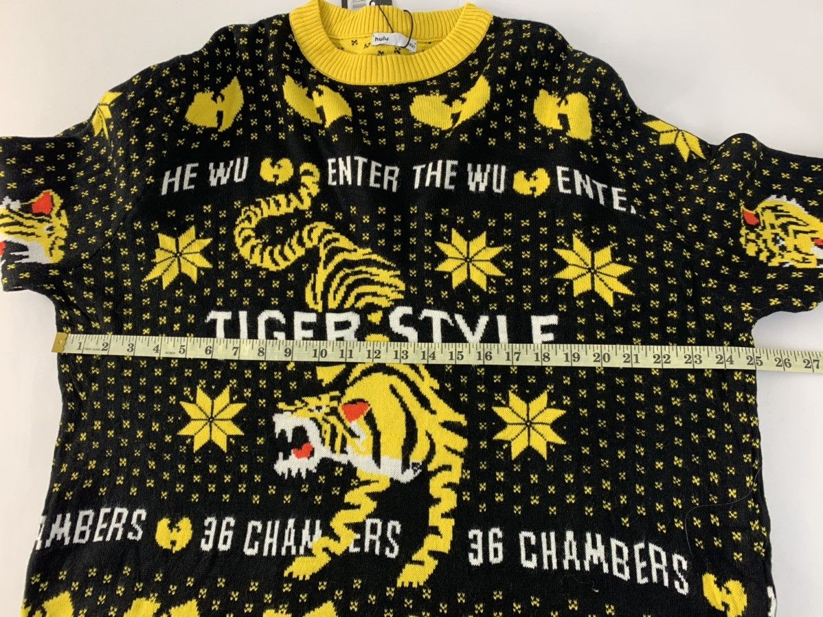 Hypebeast Hype Wu Tang 36 Chamber Tiger Knit Crewneck Hulu Sweater Size US XXL / EU 58 / 5 - 8 Thumbnail
