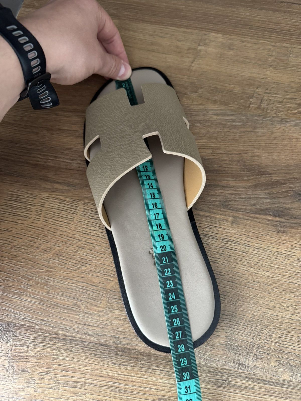Hermes Hermès Oran Sandals - Black Calfskin Leather - EU 43 (US 10) Size US 10 / EU 43 - 9 Thumbnail