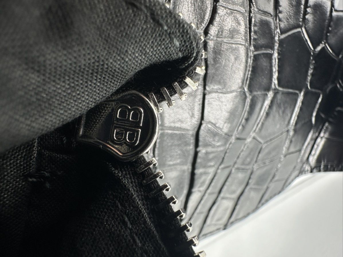 Balenciaga Balenciaga Black Croc Embossed Small Superbusy Sling Bag Size ONE SIZE - 12 Thumbnail