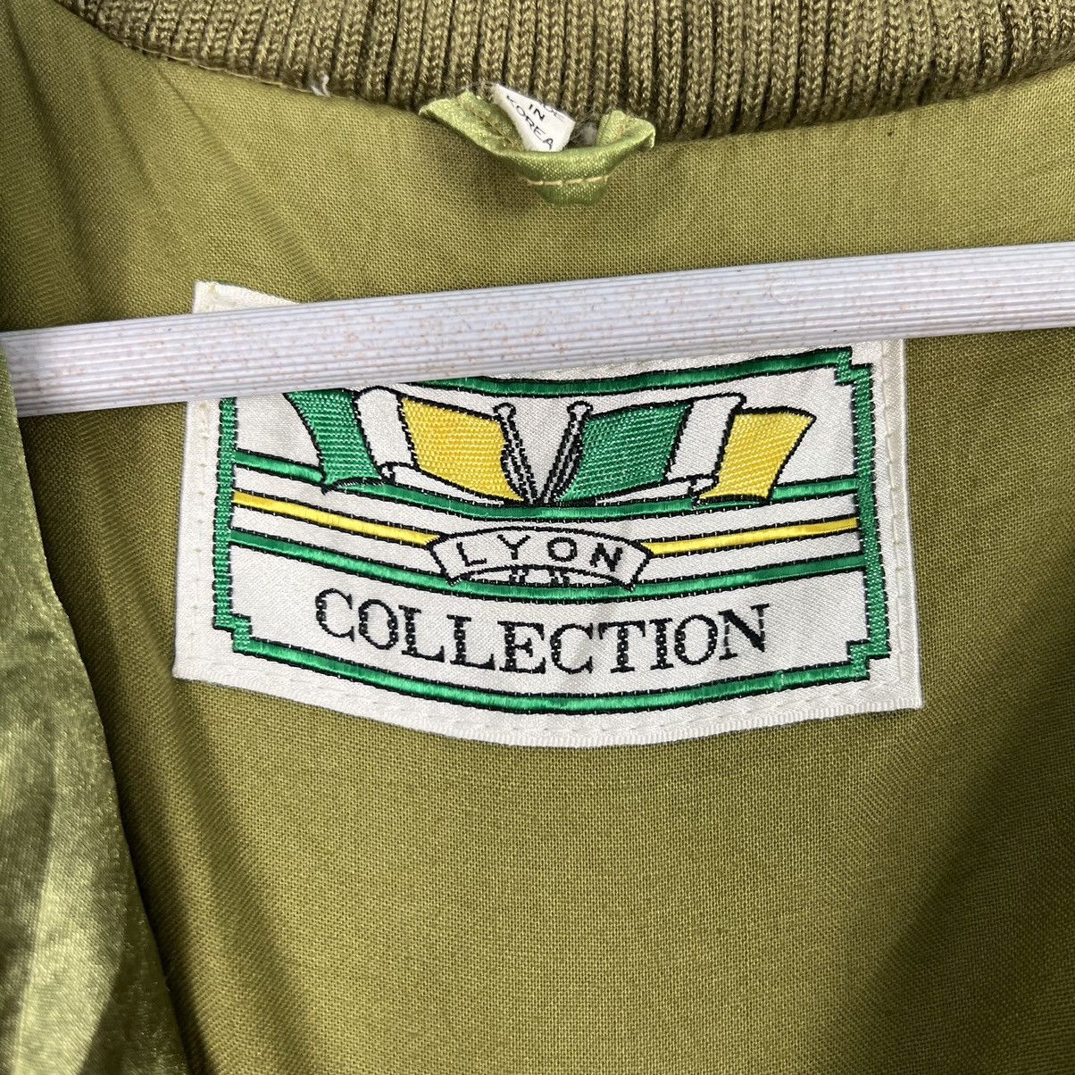 Japanese Brand VINTAGE 80s LYON COLLECTION BOMBER JACKET Size US L / EU 52-54 / 3 - 14 Thumbnail