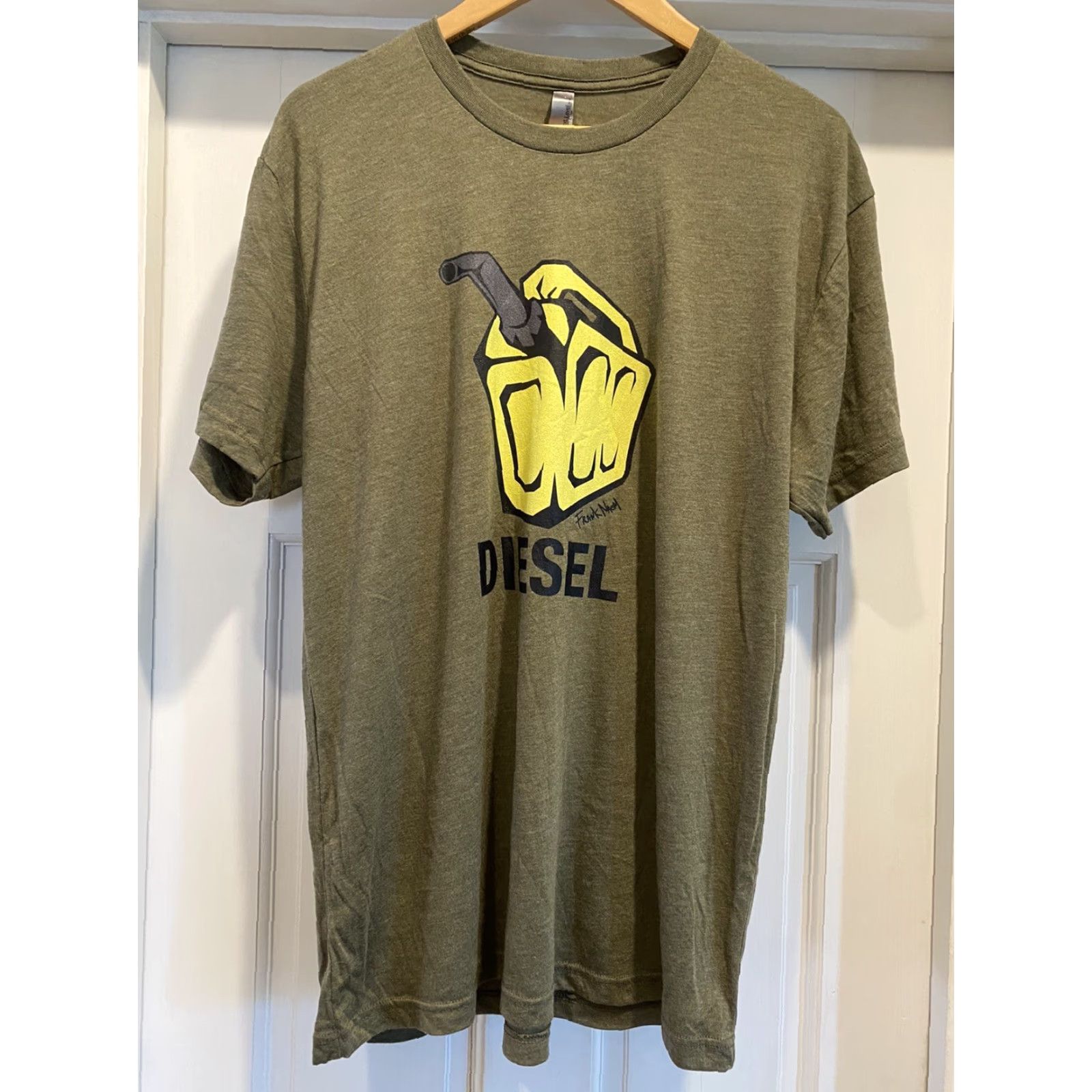 Next Level Mens XL Frank Nash Diesel Can Art Shirt Short Sleeve Graphic Size US XL / EU 56 / 4 - 3 Thumbnail