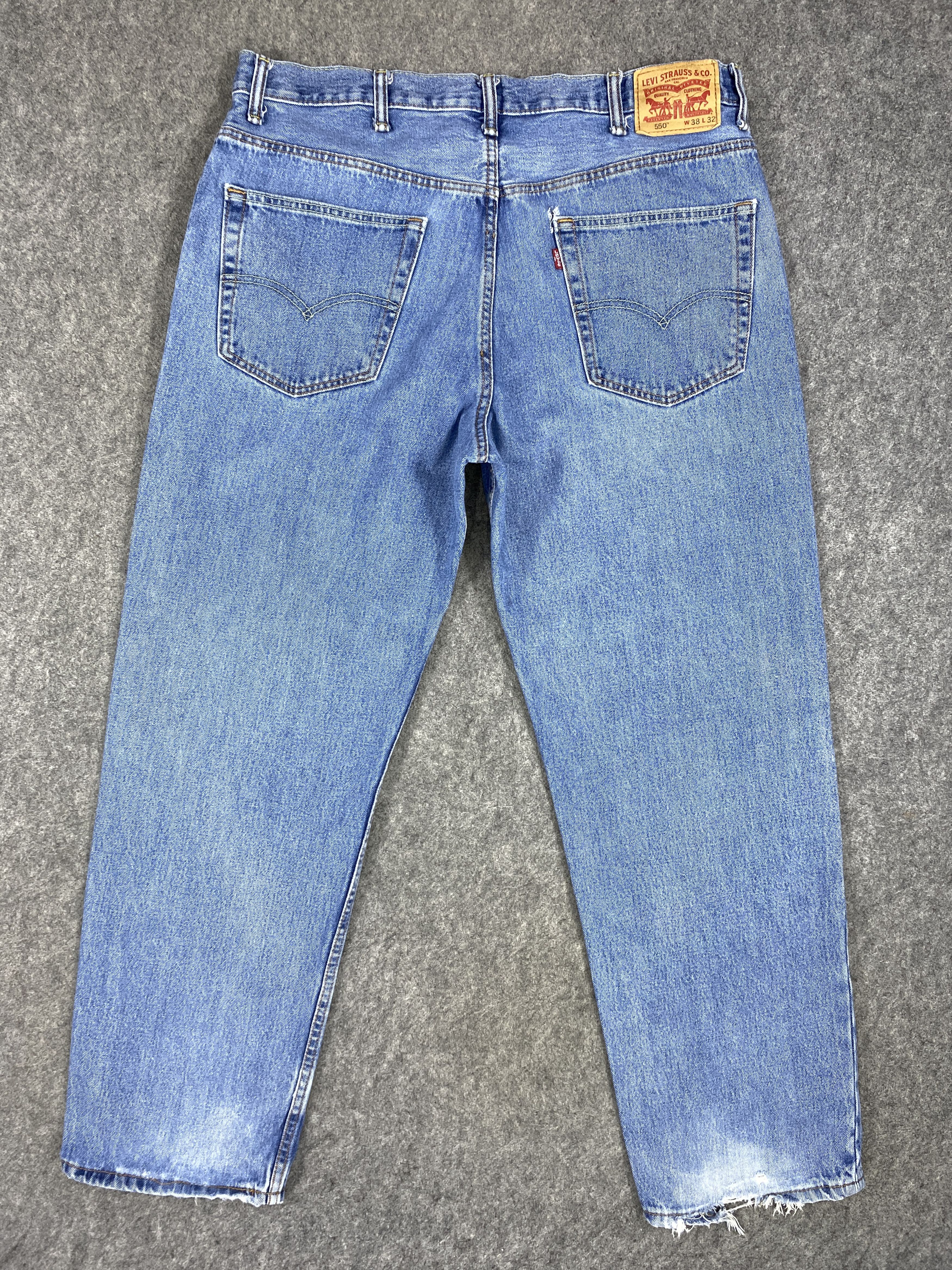 Levi's Blue Levi's 550 Jeans 38x30.5 Denim -JN1488 Size US 34 / EU 50 - 2 Thumbnail