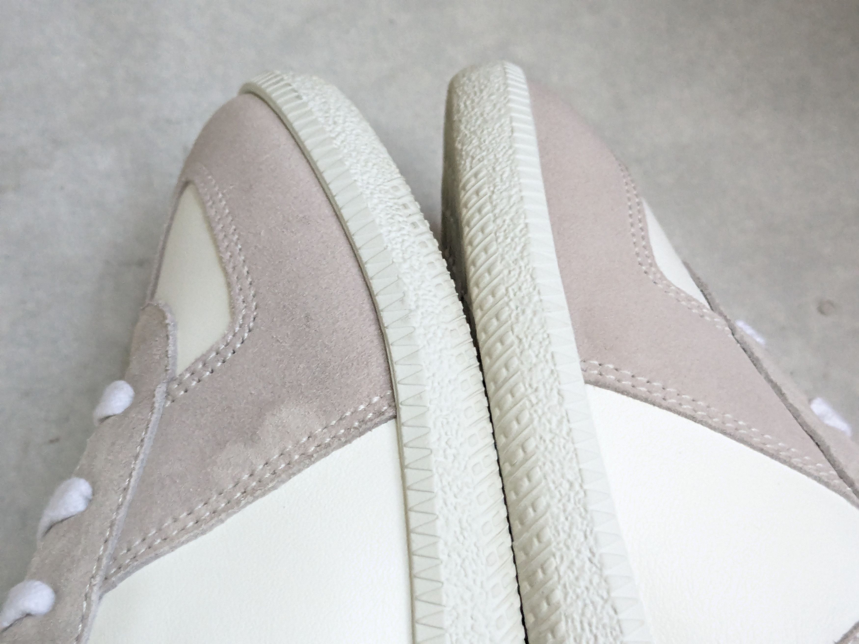 Maison Margiela Maison Margiela GAT Replica Gray White 9 42 Low Tops Size US 9 / EU 42 - 8 Thumbnail