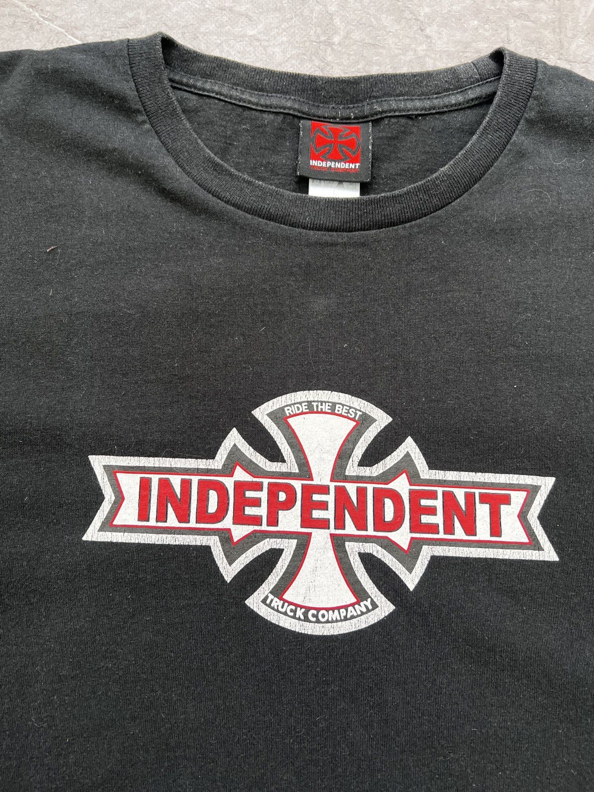 Independent Truck Co. Vintage 90s skater independent boxy t shirt Size US L / EU 52-54 / 3 - 4 Thumbnail